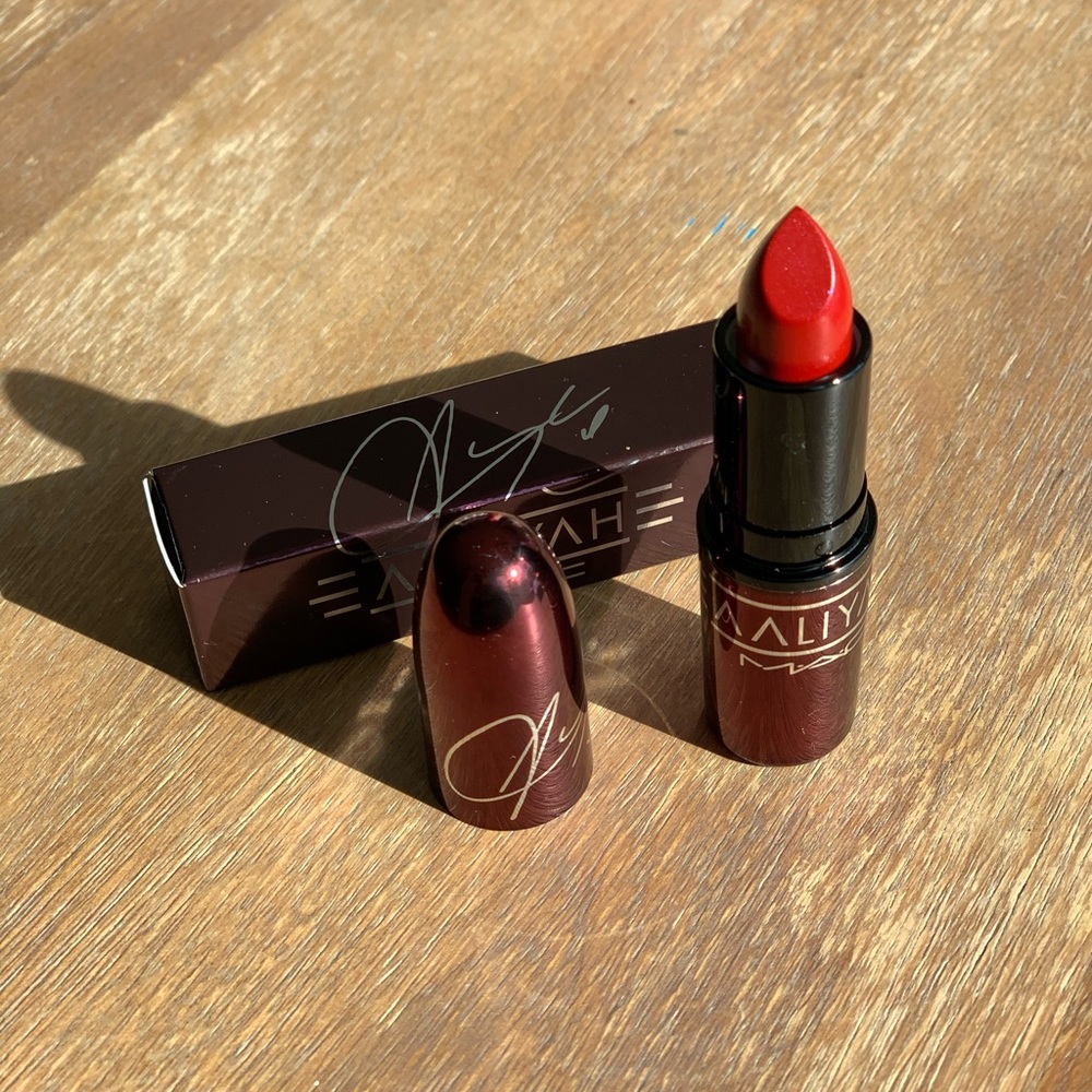 ✨ AUTHENTIC✨ MAC AALIYAH HOT LIKE...